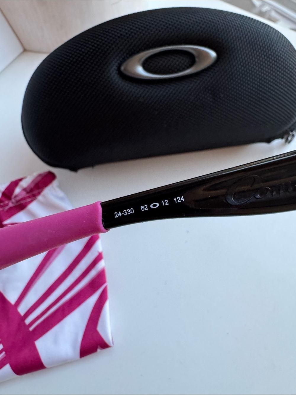 Oakley Black Frame Sunglasses with Pink and Blue Mirrored Lenses - Picture 4 of 12